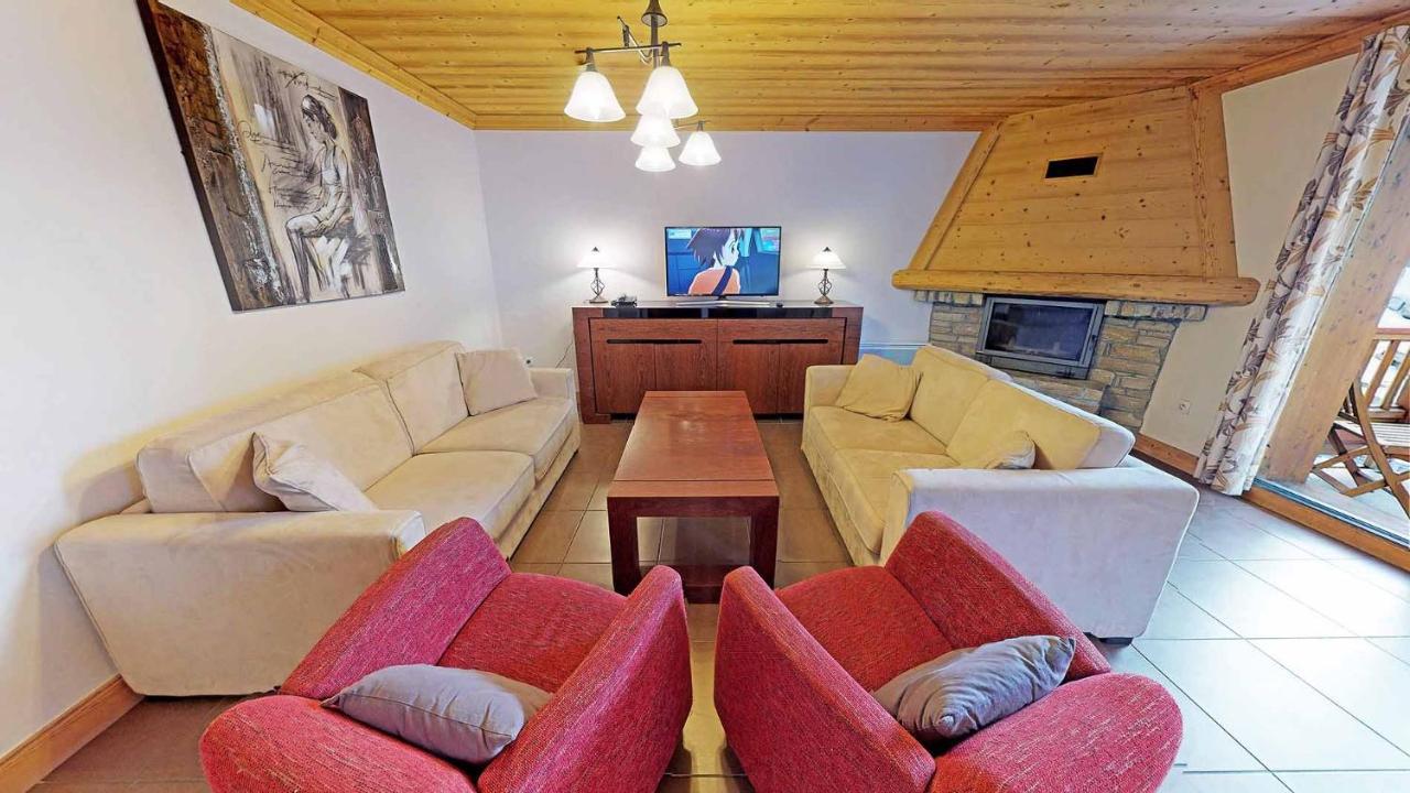 Charming With View On Mont Blanc Peisey-Nancroix