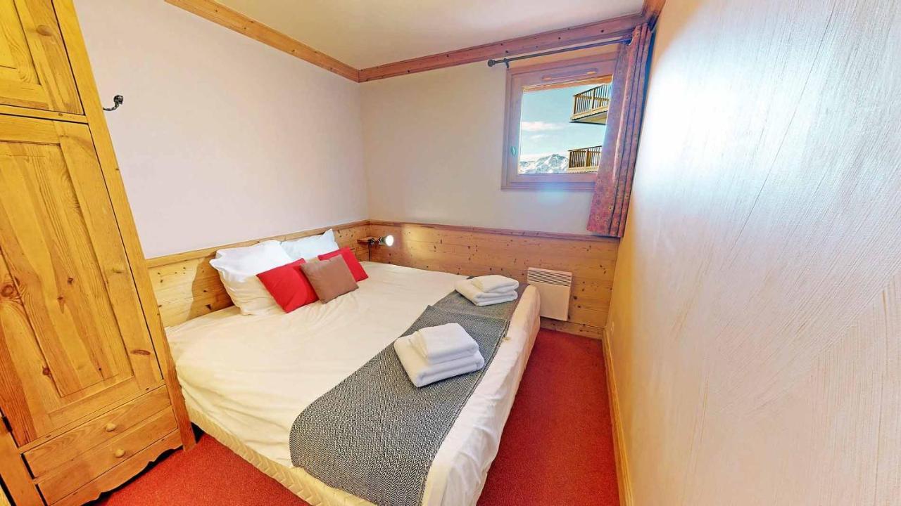 Charming With View On Mont Blanc Peisey-Nancroix