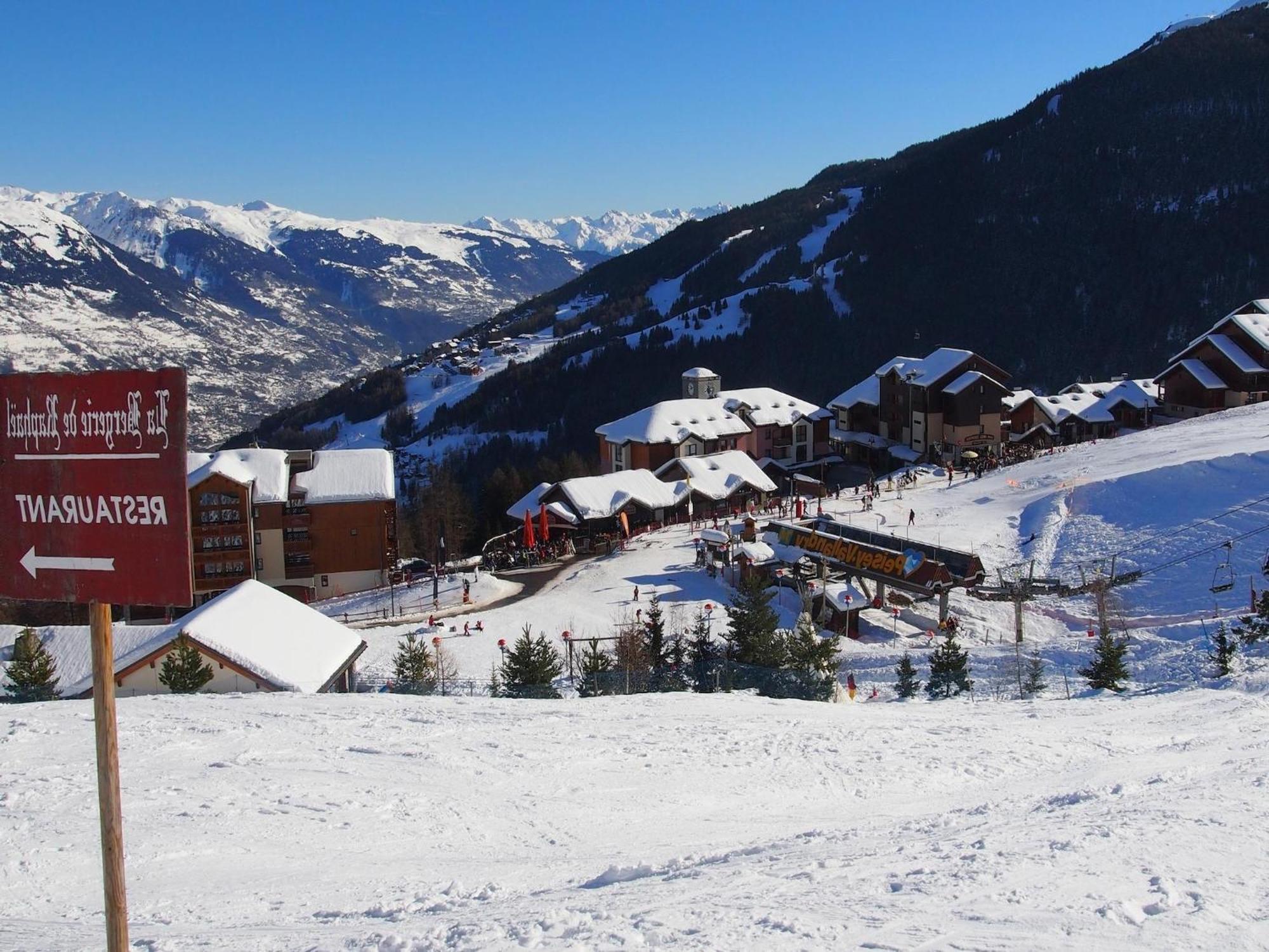 Charming With View On Mont Blanc Peisey-Nancroix